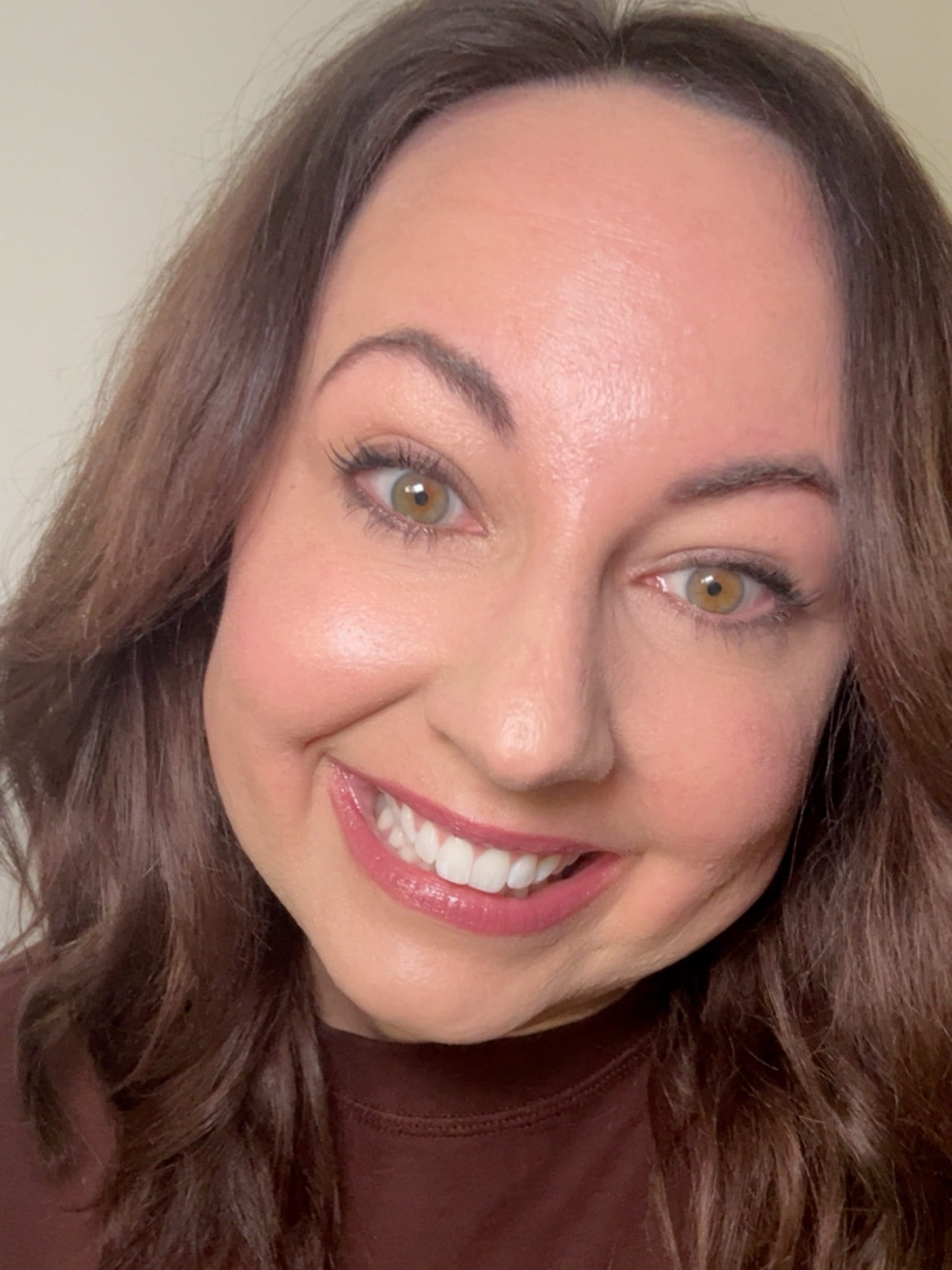 Sarah Creal Beauty Eyeliner review, wearing the shade Copper in natural light