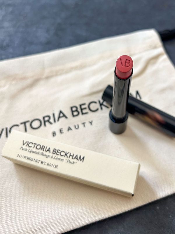 Victoria Beckham Posh Lipstick Review: Is the Shade 'Pout' the Perfect Nude?