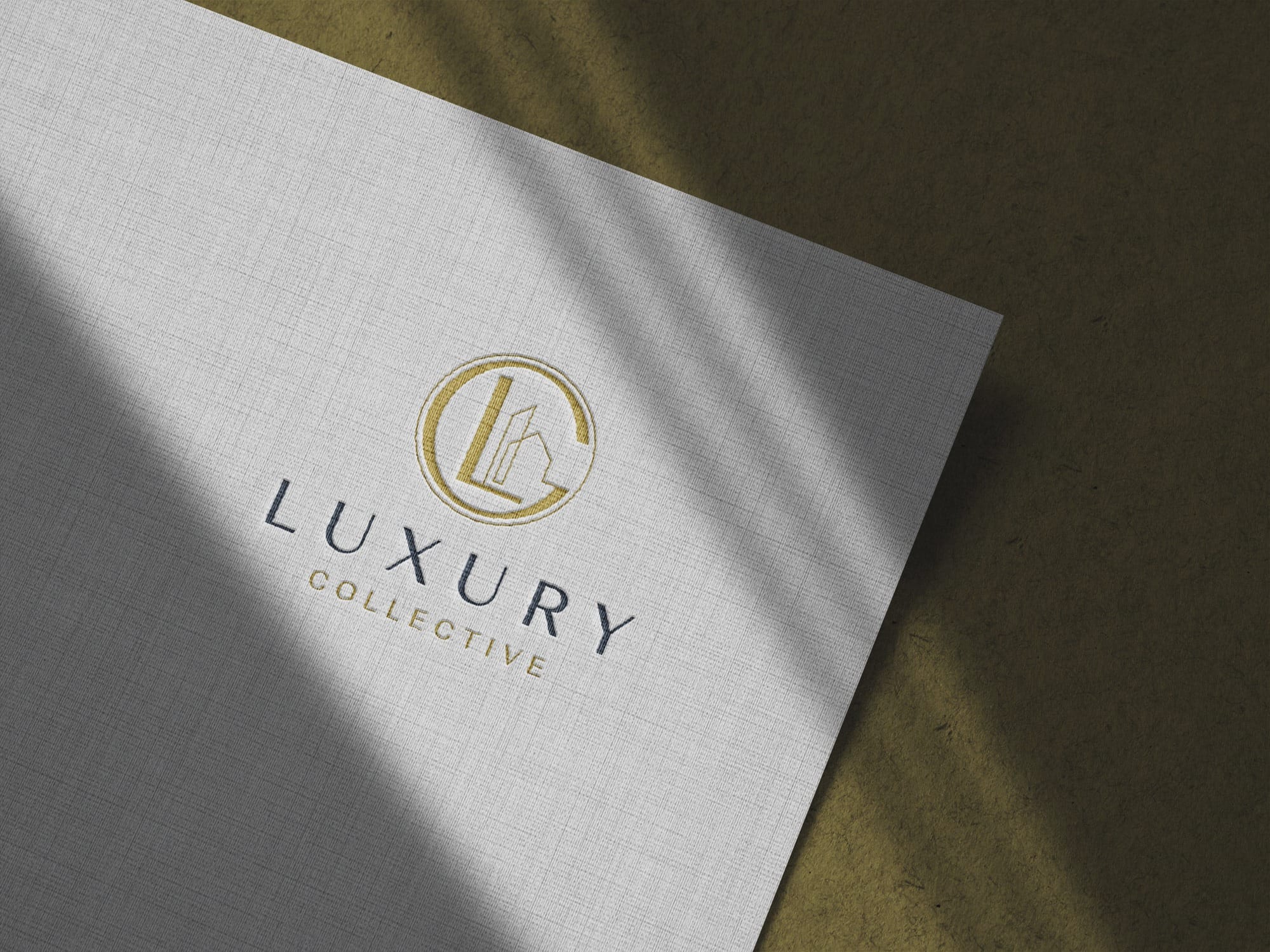 Luxury logo creative mock-up P1