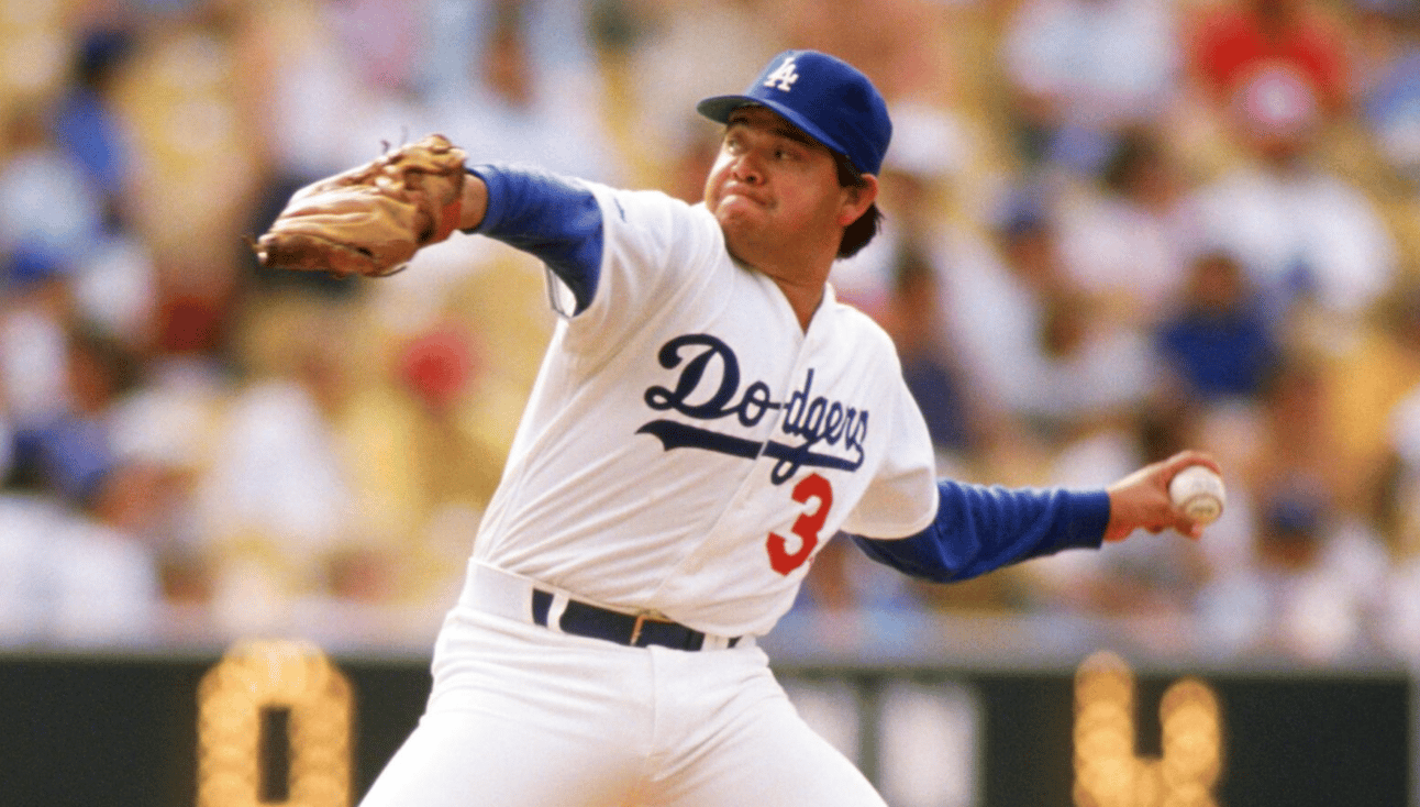 Fernando Valenzuela pitching