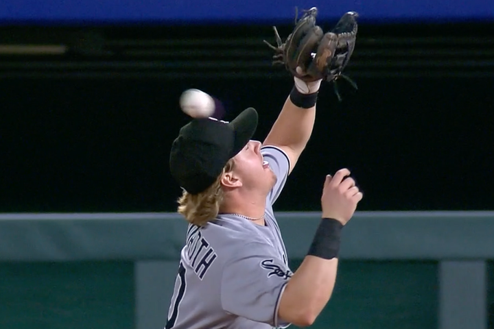 White Sox second baseman Chase Meidroth having a ball bounce off his head