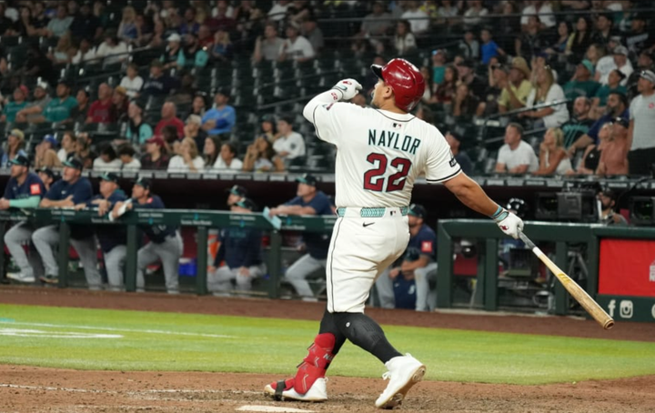 Josh Naylor launches a walkoff grand slam in extra innings against the Mariners. 