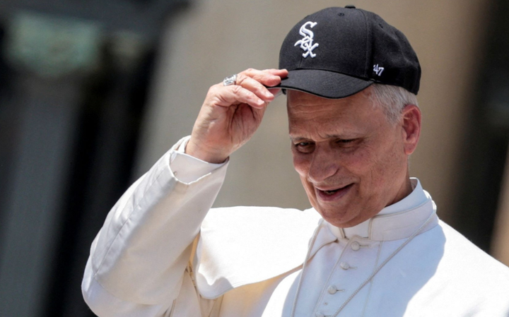 Pope Leo wearing a White Sox cap