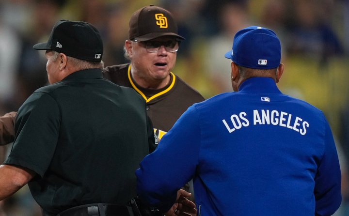 Mike Shildt of the Padres yelling at Dave Roberts of the Dodgers