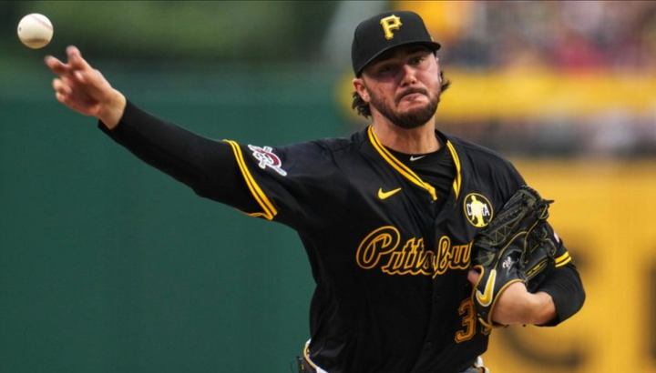 Paul Skenes pitching
