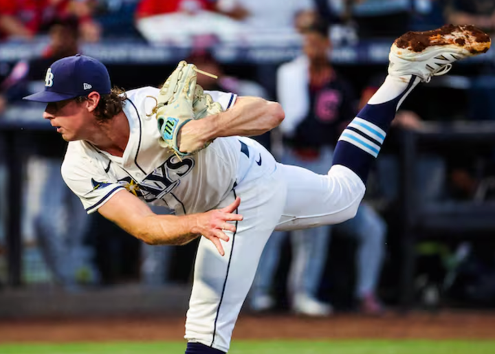 Ryan Pepiot of the Rays pitching