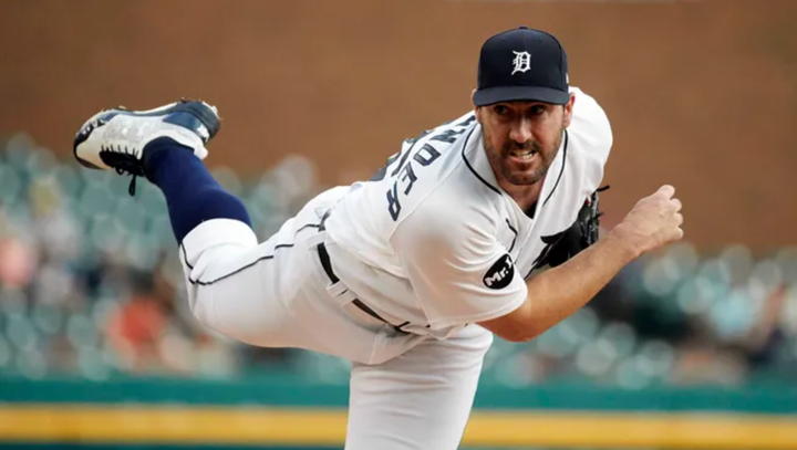 Justin Verlander pitching