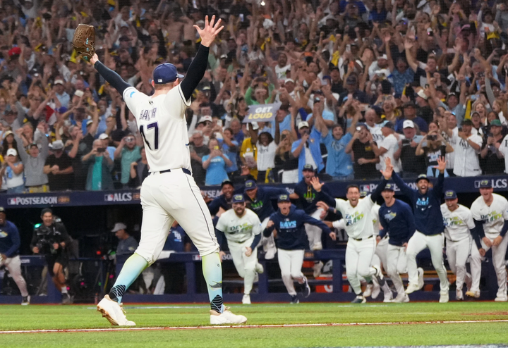 Rays celebrate winning the pennant