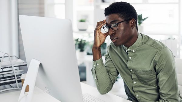 pessoa no computador