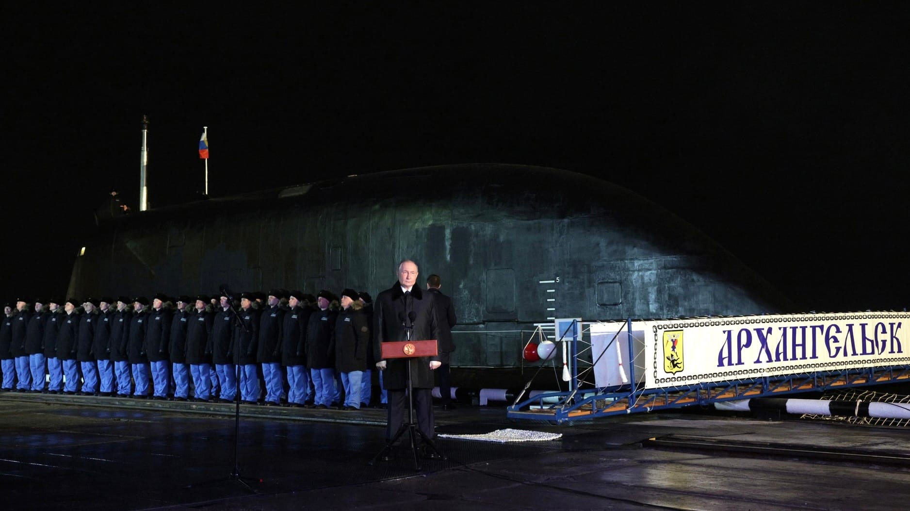 Putin osales uue tuumaallveelaeva "Perm" vettelaskmise tseremoonial: Venemaa merevägi tugevneb