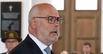 „Vajadusel sandistame vastase sõjamasina tema koduhoovil“: kaitsepositsioonilt ründava mõtteviisini