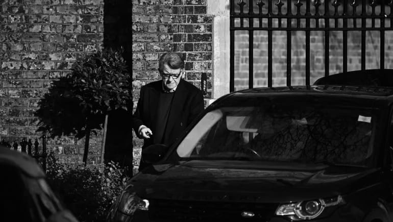 Pervert Epsteini vari jõudis Westminsterisse: Briti endine suursaadik ja prints vahistati nädala jooksul