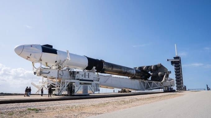 Kuuvalguse radadel: SpaceX valmistub Fram2 ajalooliseks väljalennuks Apollo 11 stardiplatvormilt post image