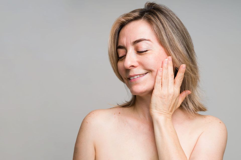 The 'Radiance' Mindset: How High-Vibe Thoughts Actually Influence Your Physical Glow