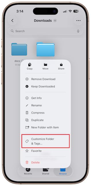 iPhone screenshot showing Customize Folder & Tags.. option