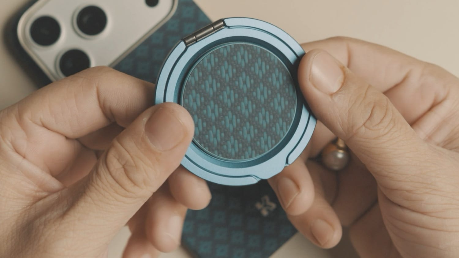 Benks ArmorPop Stand