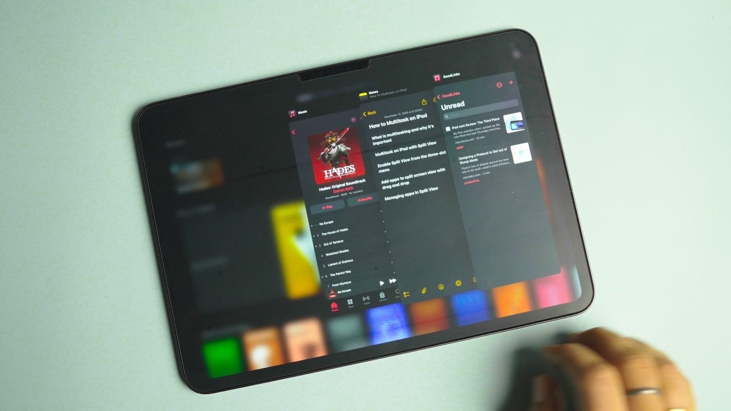 iPadOS 18 Showing Multiple Slide Over Apps