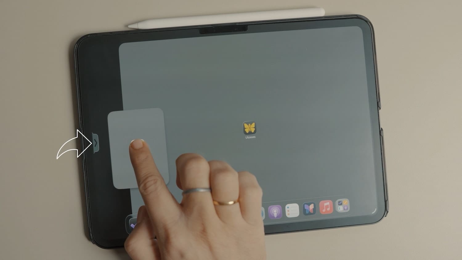 dragging an app to open in split view