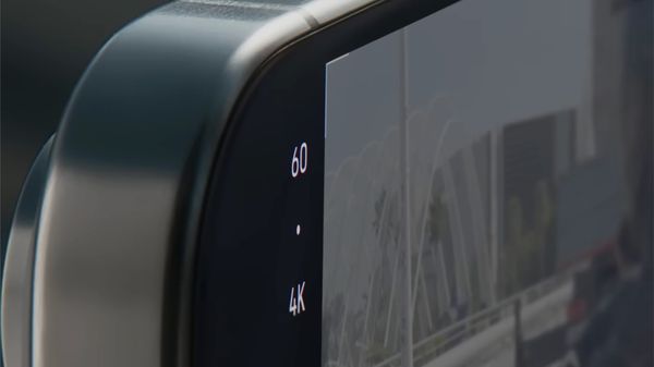iPhone camera app showing 4K60 recording option