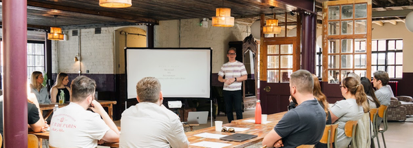 How much experience do you need to become a self-employed estate agent?