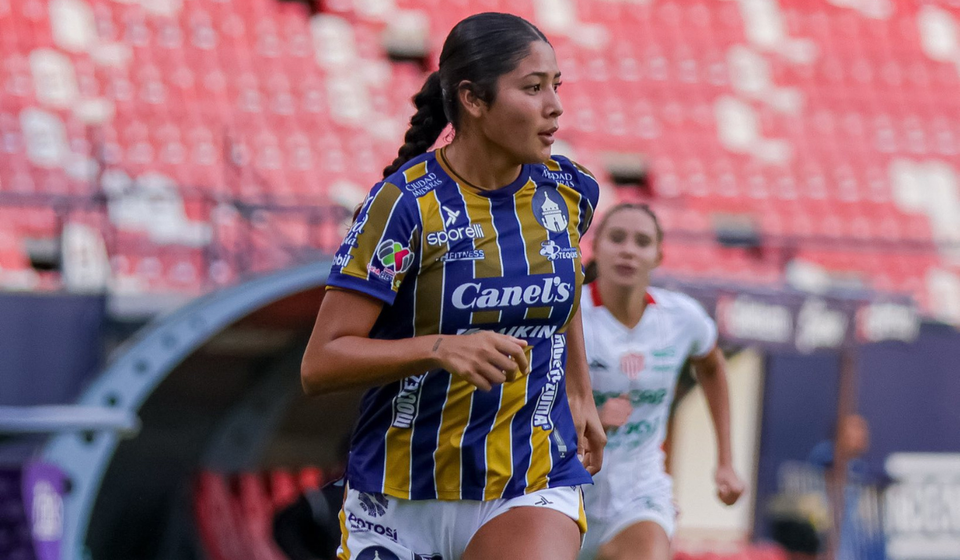 Turning Pro with Becky Contreras