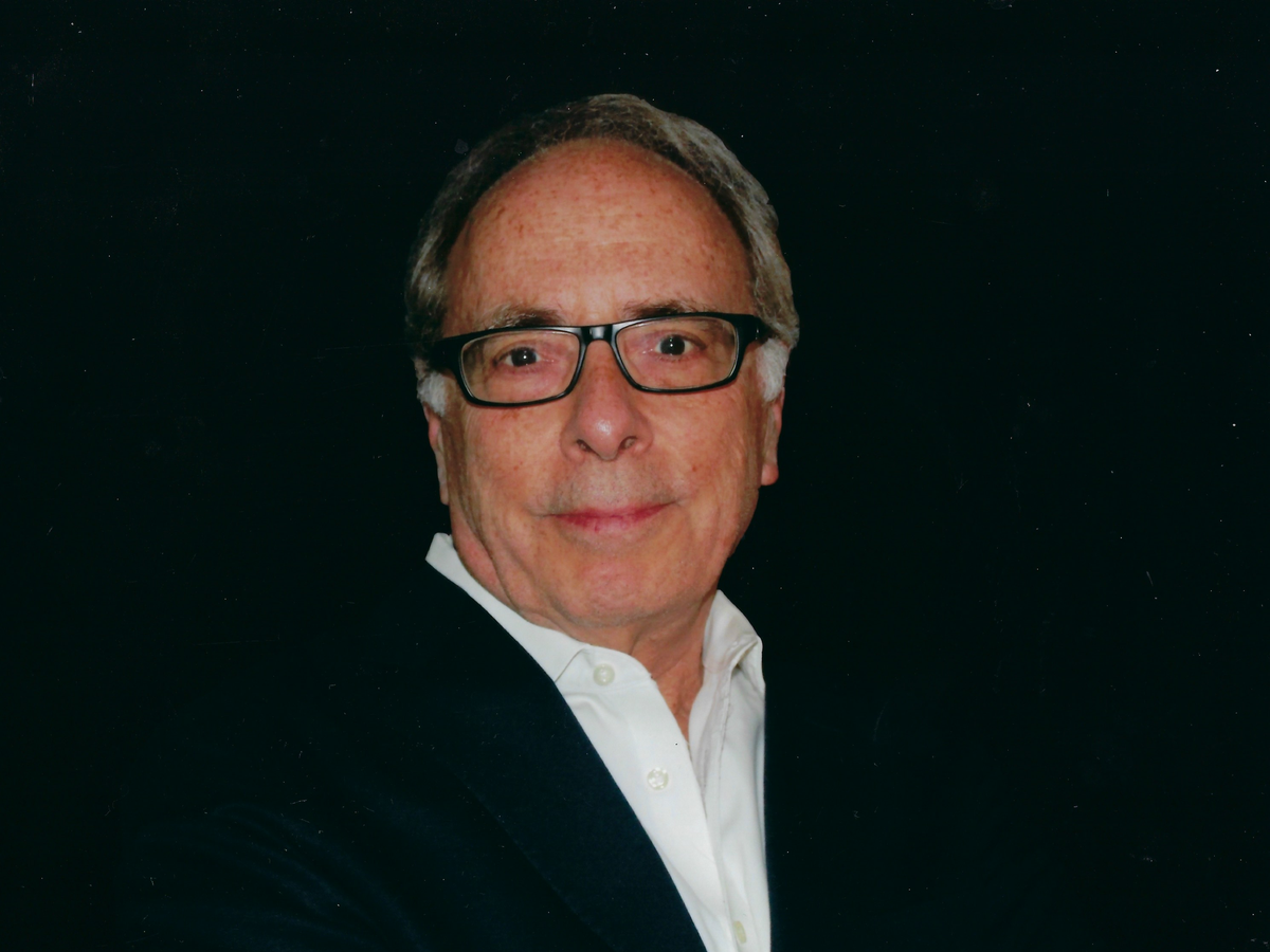 Watch veteran entertainment attorney Loren Plotkin accept his 2026 Tony Honor