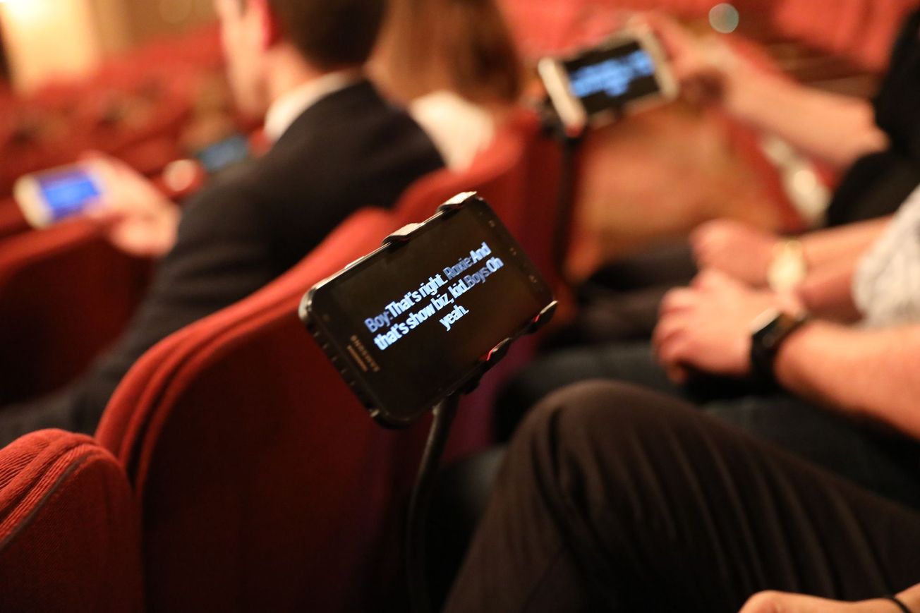 GalaPro tests out smart glasses with live captions on Broadway