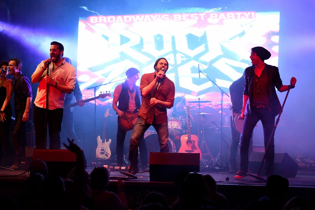 ‘Gettin’ the Band Back Together’ announces lead casting