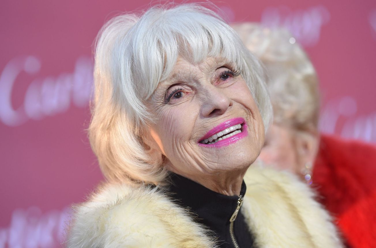 Broadway pays tribute to Carol Channing