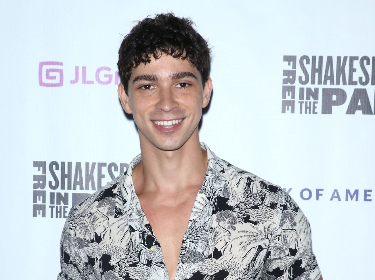 ‘West Side Story’ postpones opening night after injury