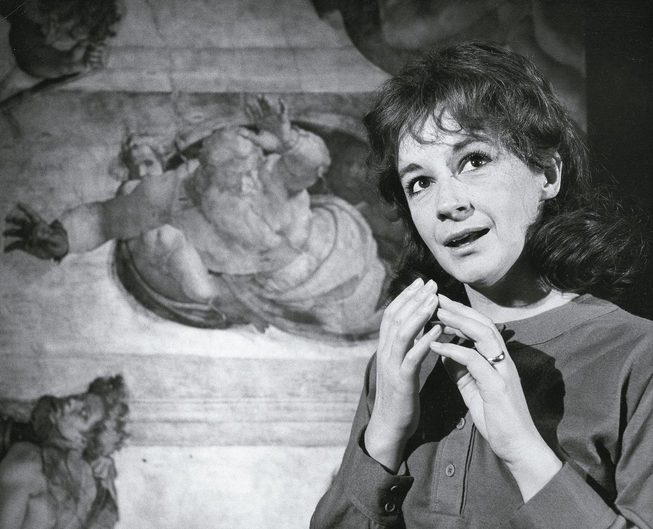 Four-time Tony Award winner Zoe Caldwell dies at age 86