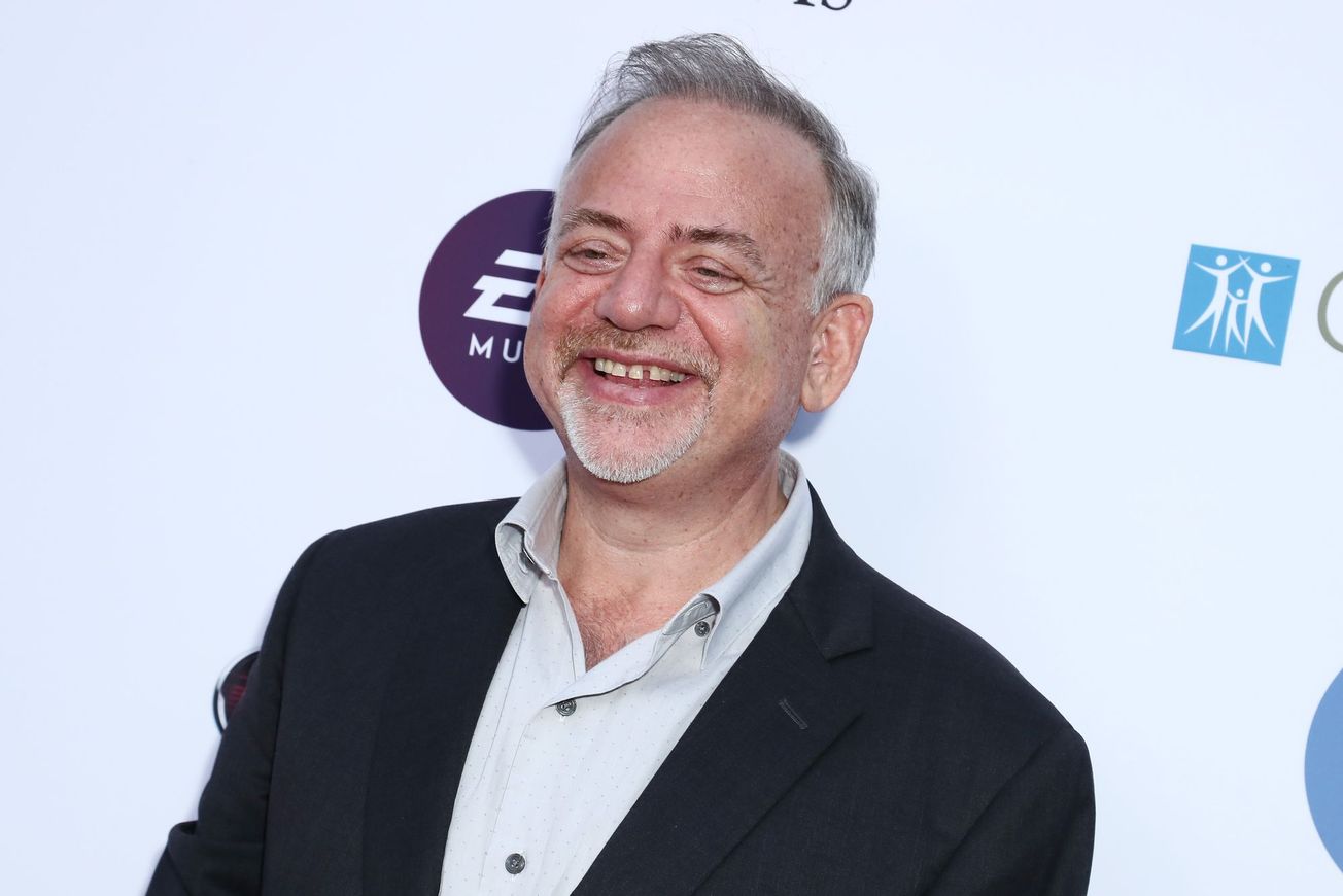 Marc Shaiman to write original music for ‘Plaza Suite’