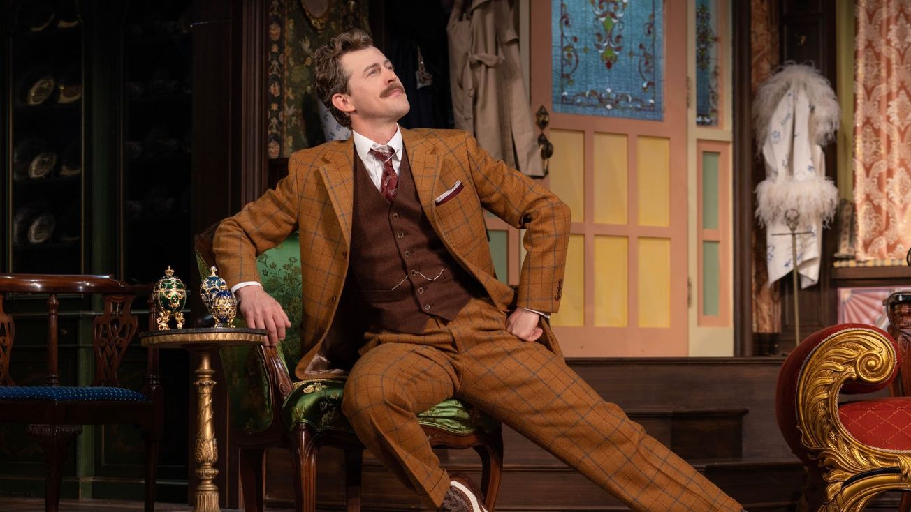 Alex Moffat trades ‘Saturday Night Live’ for Broadway