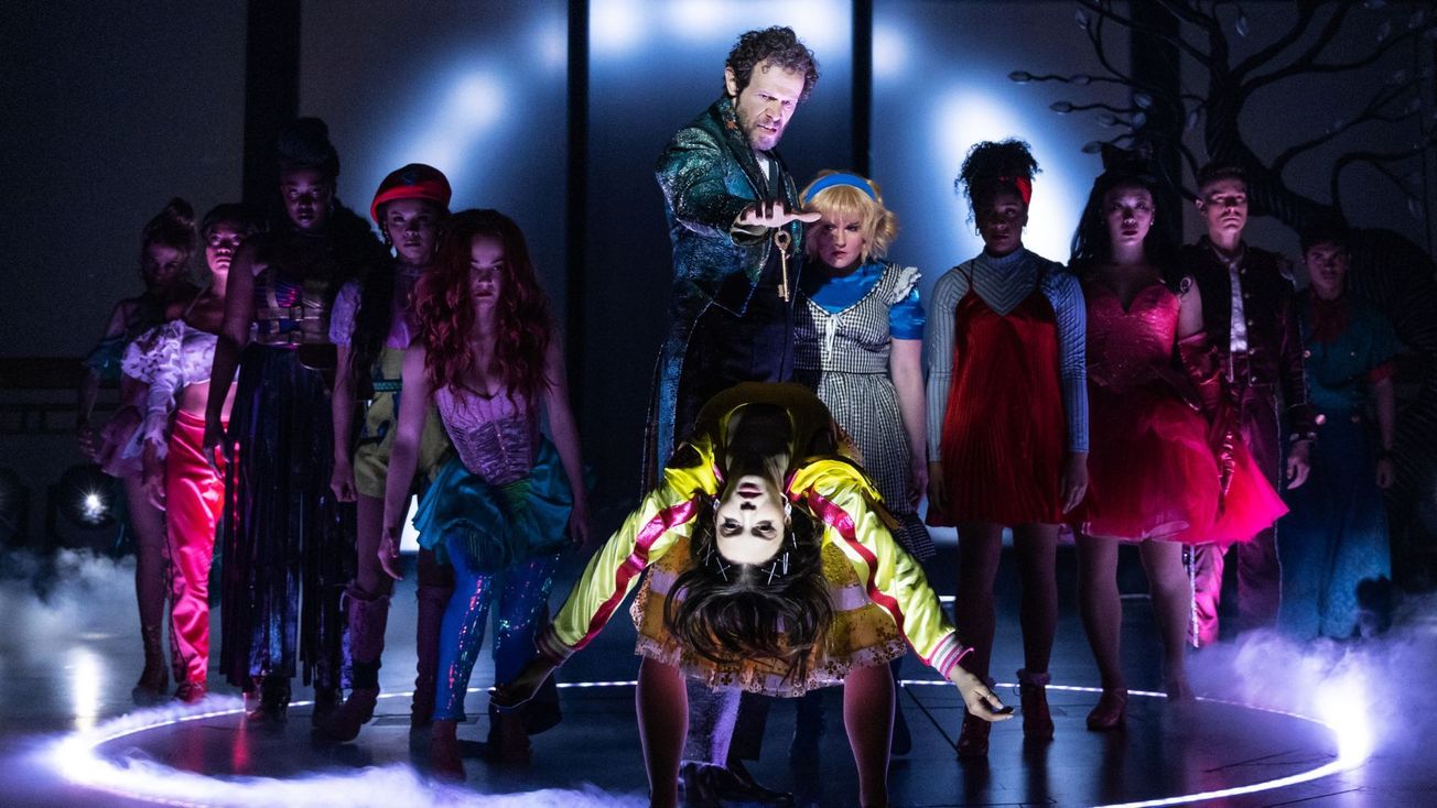 ‘Once Upon a One More Time’ announces closing