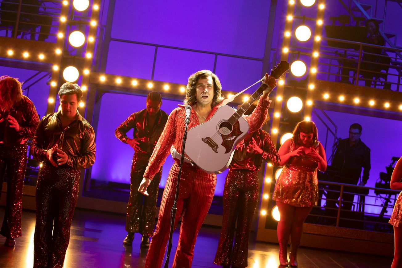 ‘A Beautiful Noise’ to host cast album signing