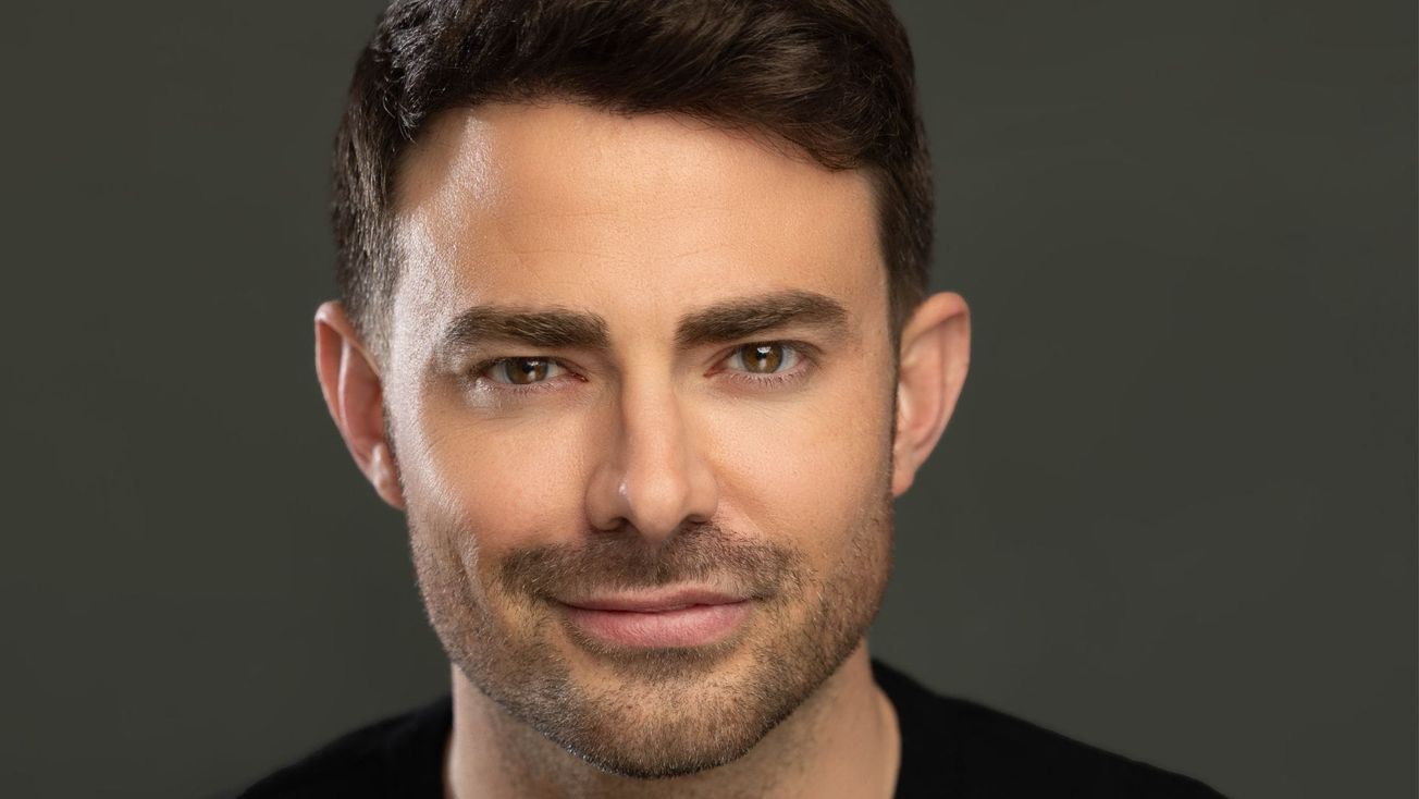 Jonathan Bennett will join ‘Spamalot’ on Broadway