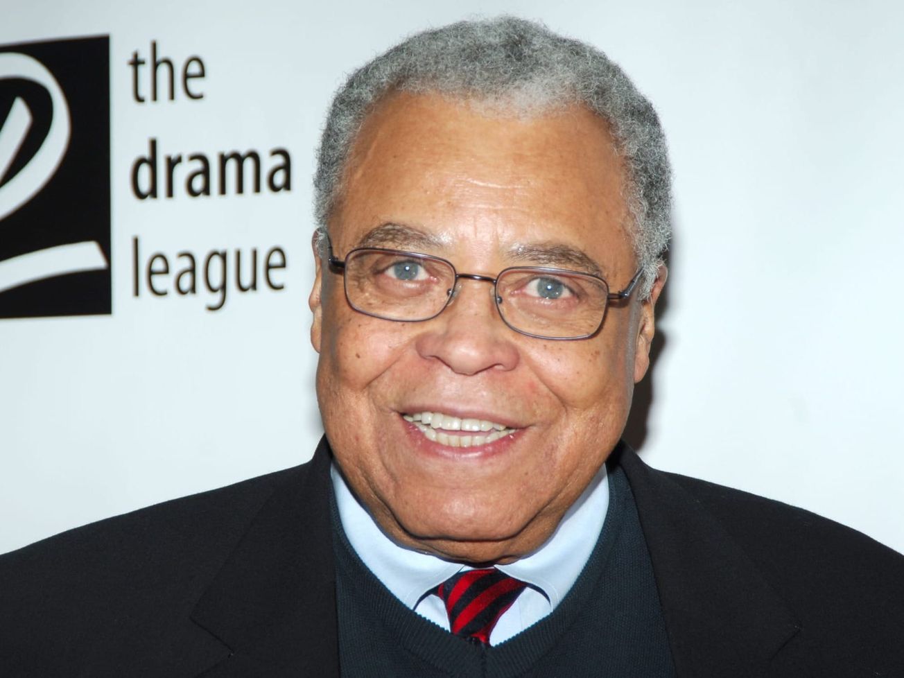 Broadway theaters to dim lights in tribute to James Earl Jones
