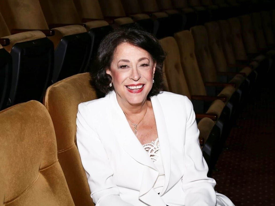 Lynne Meadow will step down as artistic director of Manhattan Theatre Club