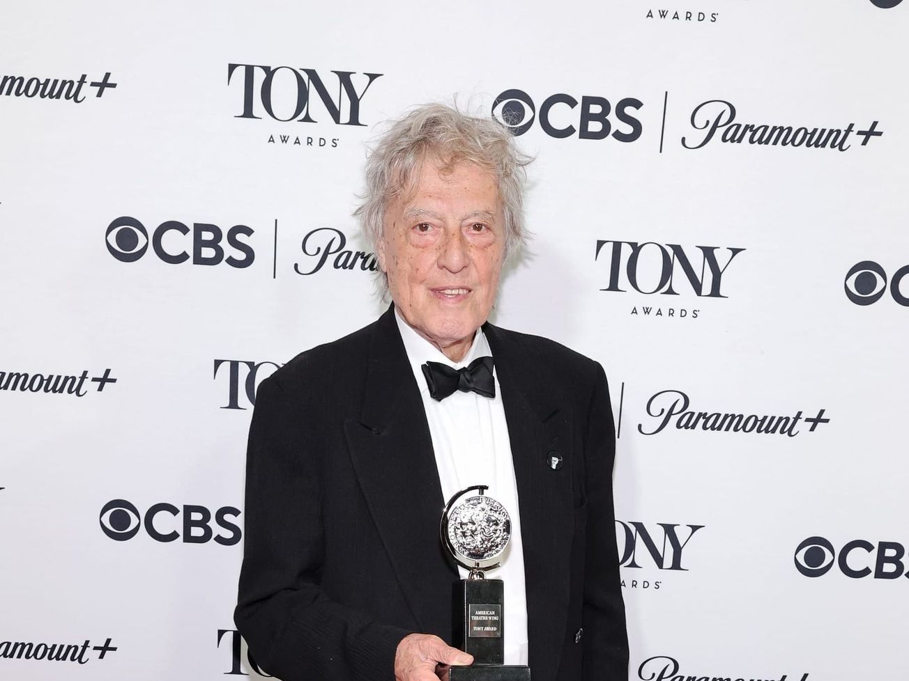 Broadway marquees will dim in memory of Tom Stoppard and others