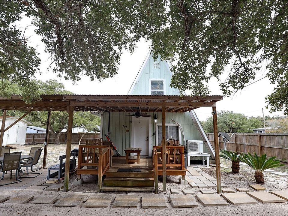 BAYSIDE LOFT LODGE