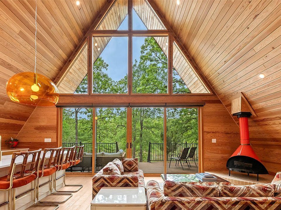 DOUGLAS POND HOUSE