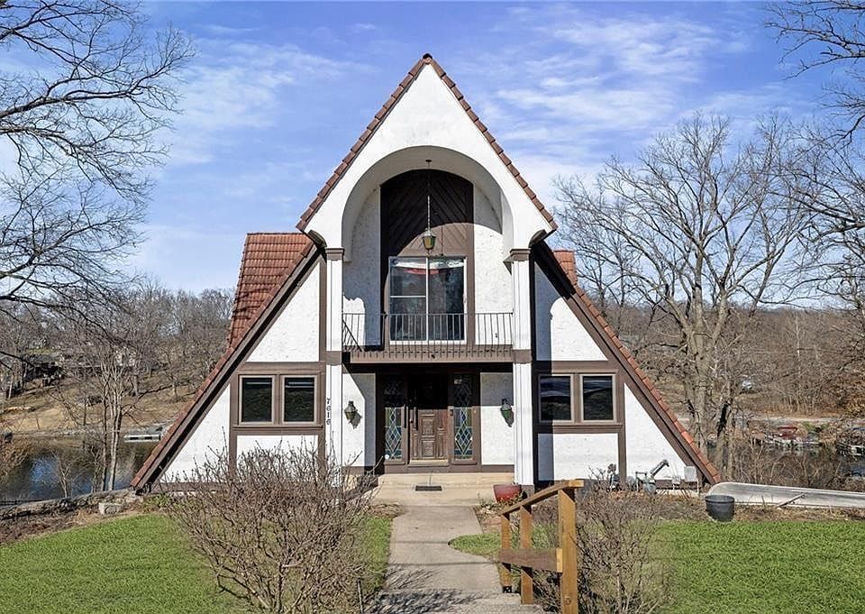 LAKE LEGACY LOFT