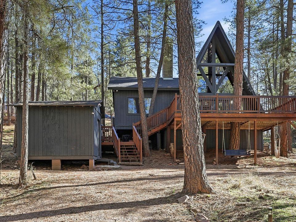 STRAWBERRY VISTA CABIN
