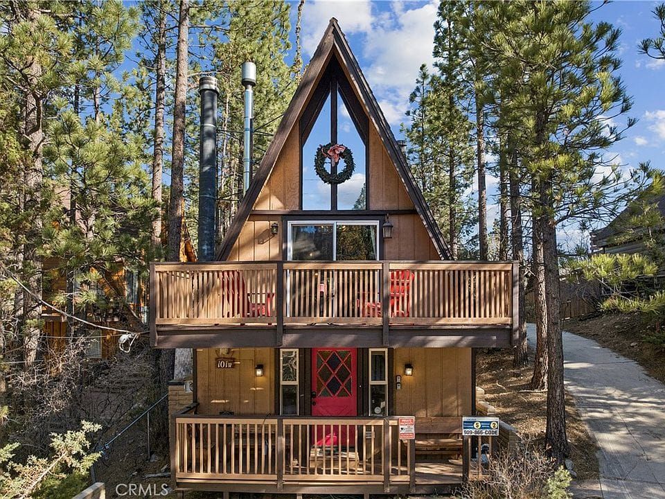 SUMMIT STORY CABIN