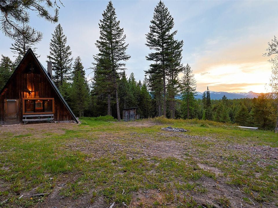 SUNSET BLUFF CABIN