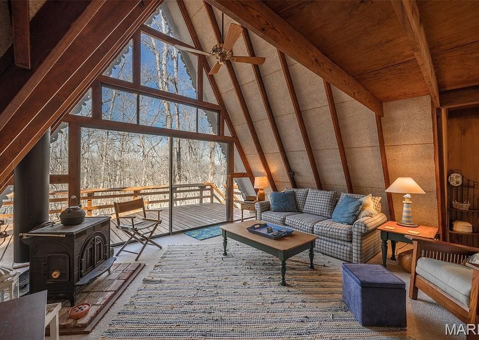 WANDERFERN ROOTS CHALET