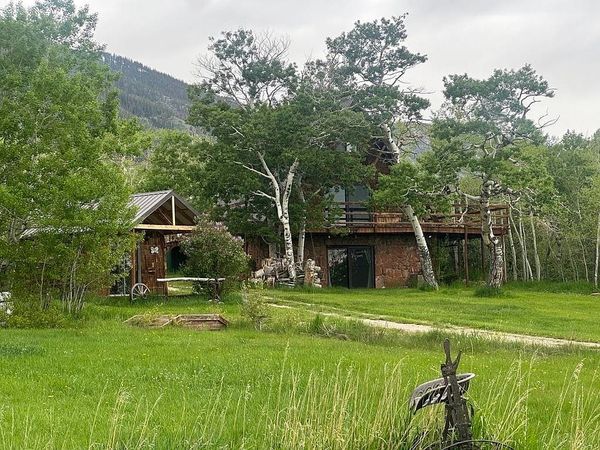 BROOKSIDE STORY CABIN