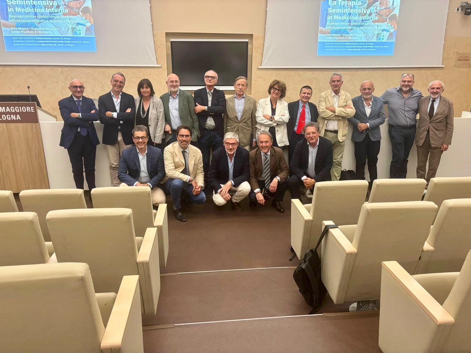 Un momento del Meeting nazionale «La terapia semintensiva in medicina interna», che ha visto riunite le principali società scientifiche (SIMI, FADOI, SIMEU, ACEMC) e l'Università di Bologna.