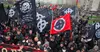 Gruppo di neonazisti riuniti in una manifestazione