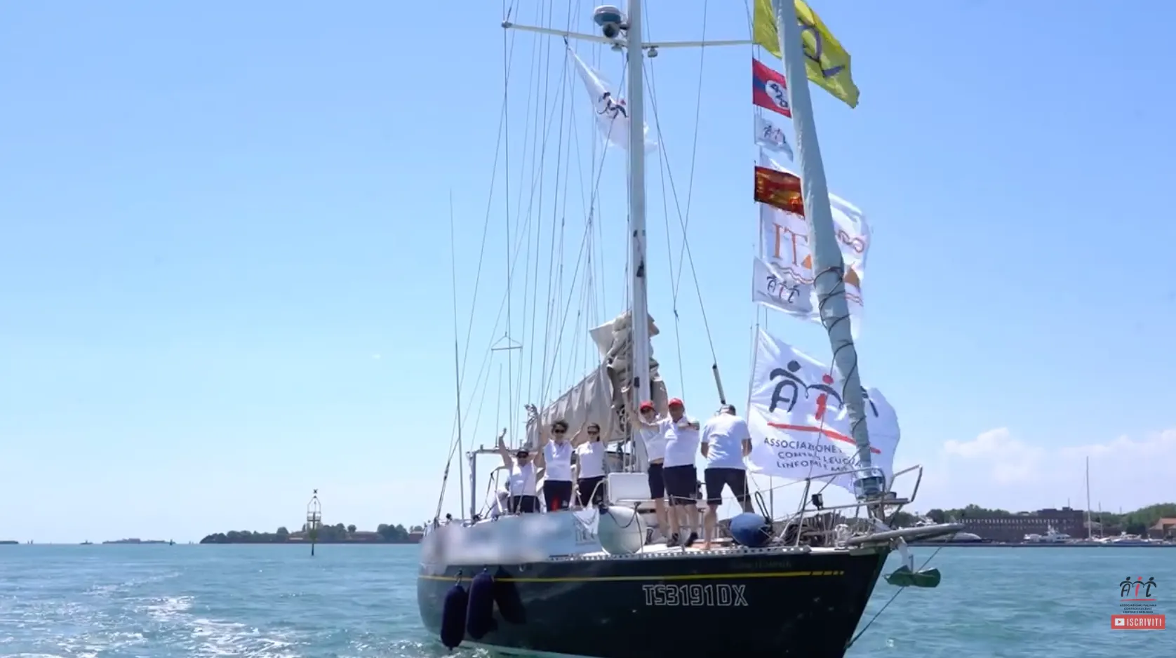 barca a vela dell'associazione AIL in occasione degli Itaca Days